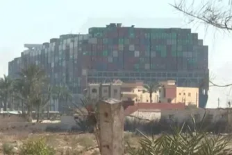 Светът си отдъхна. Ever Given премина през Суецкия канал без да се заклещи