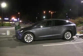 Можете ли да превърнете кола Tesla в сауна?