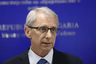 Министър Денков отново сред най-добрите 2% учени в света