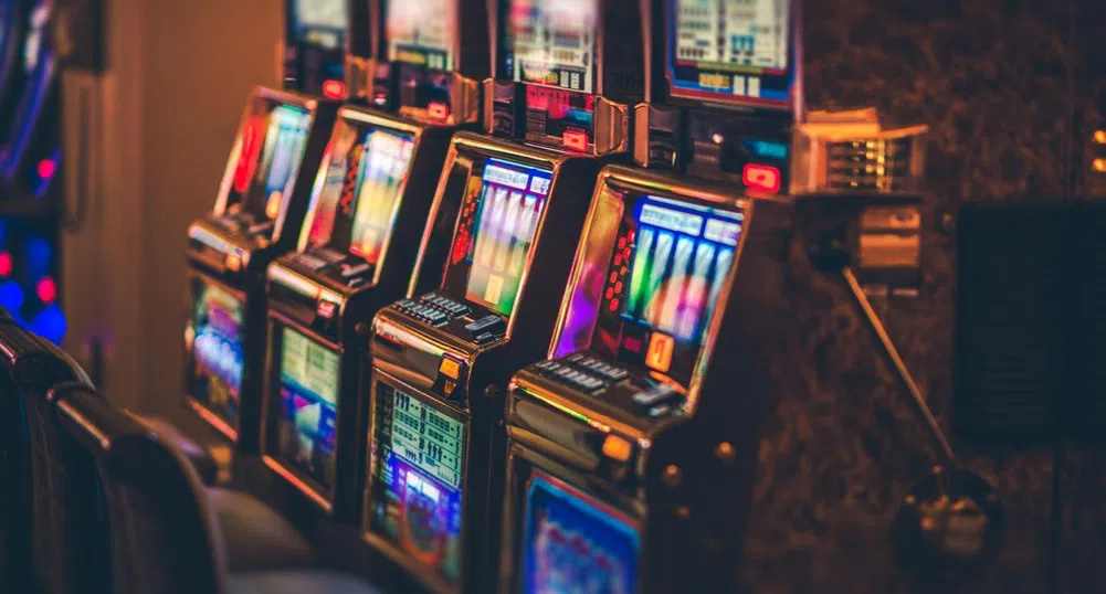 Създаване и еволюция на ротативките или
историята на „едноръките бандити“