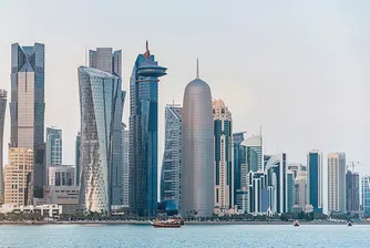 Икономичен билет до Доха = 2 безплатни нощувки в The Ritz-Carlton