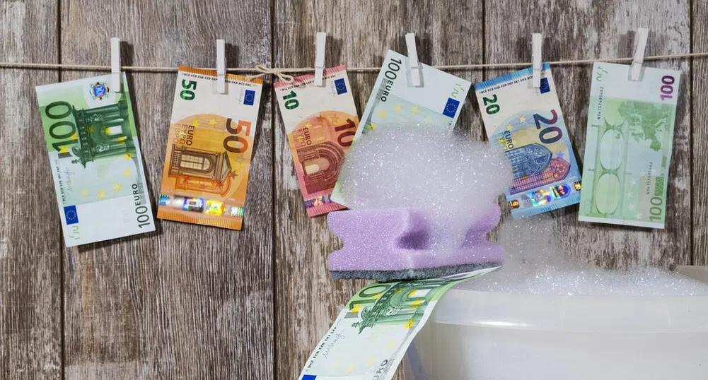 Сватбен скандал взе главата на шефа на финансовото разузнаване в Мексико