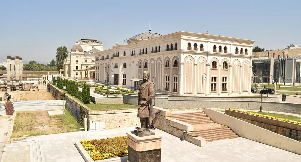 Северна Македония затвори границите си