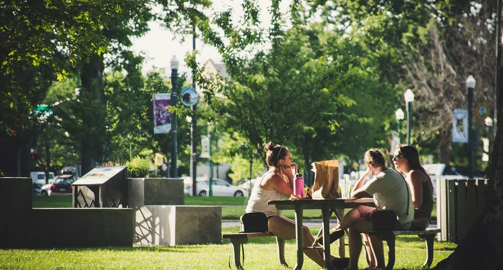 Гореща неделя - температурите може да достигнат 35°