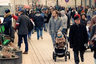 Средният осигурителен доход за България през април е 1435,78 лв.