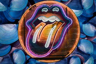 Лого за милиони - колко печелят музикантите от тениски и аксесоари