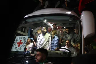 Освободените от „Хамас“ заложници са в Израел, Тел Авив пуска 39 палестинци