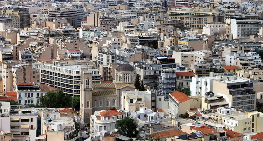 Пълна карантина въвеждат в района на Атина от днeс