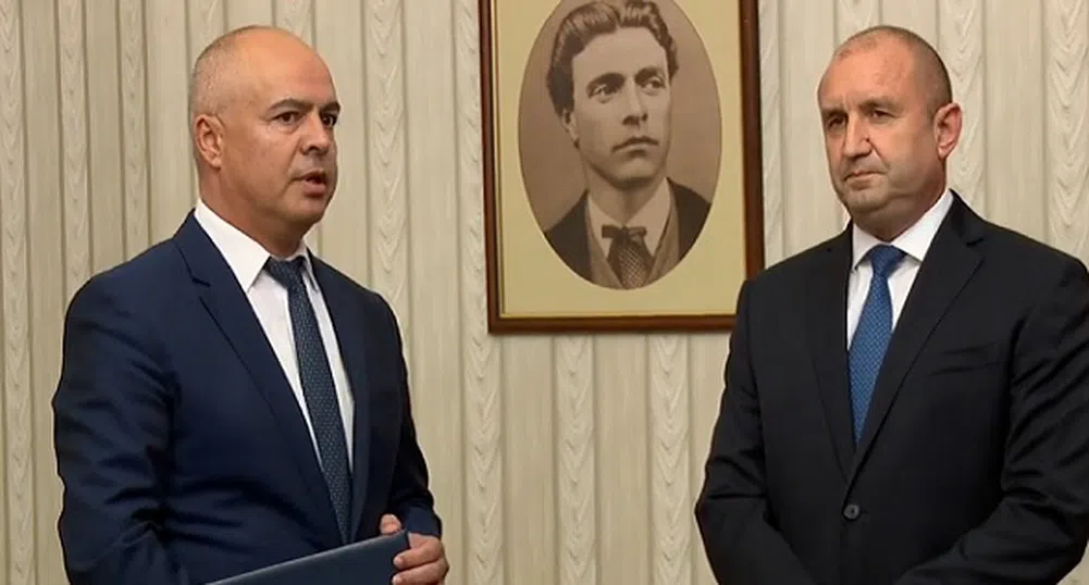 Румен Радев връчи третия мандат на БСП