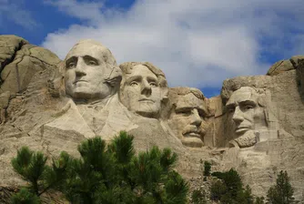 Тръмп заклейми вандалите в реч по случай националния празник