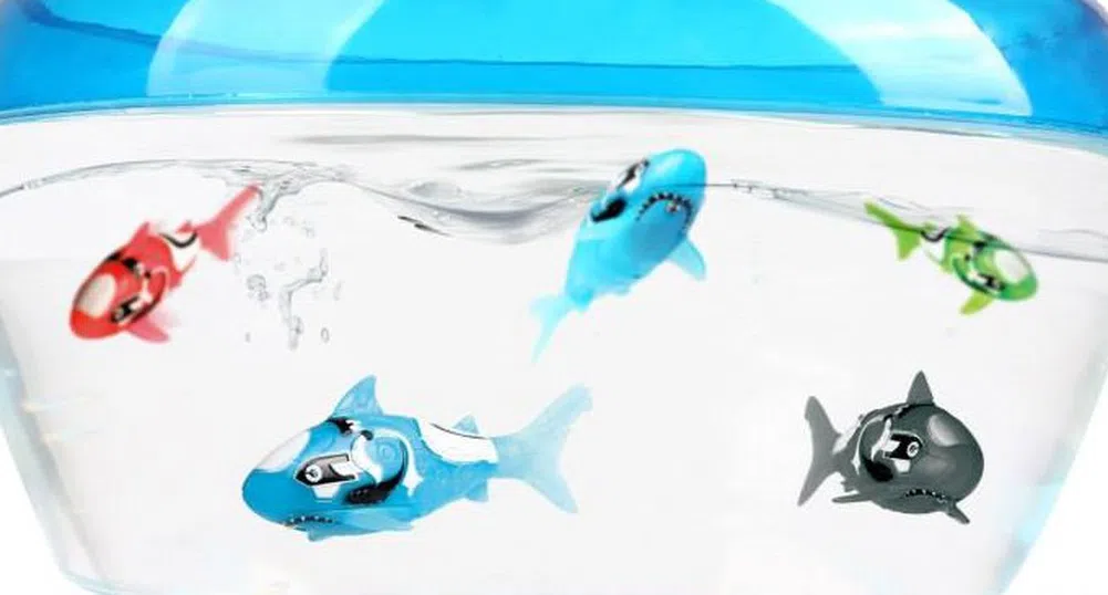 Производител на играчки изтегля 7,5 млн. акули заради разкъсвания при деца