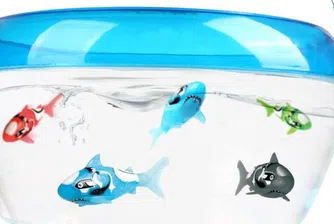 Производител на играчки изтегля 7,5 млн. акули заради разкъсвания при деца