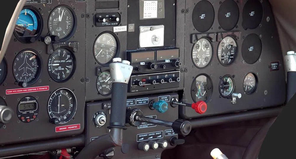 Пасажер приземи самолет, след като пилотът изгуби съзнание