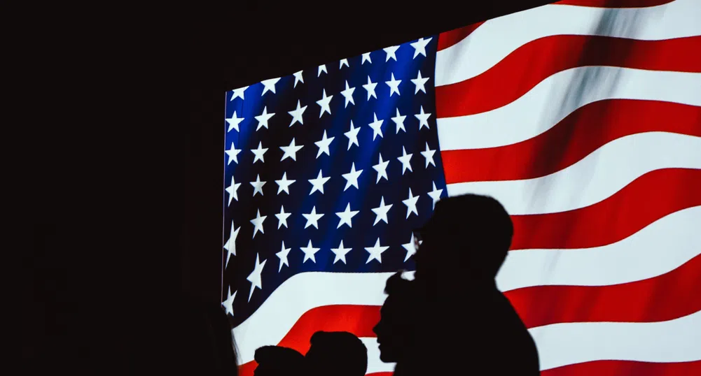 Приключи гласуването на междинните избори в САЩ