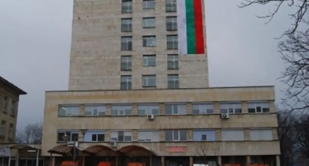 Мъж на 66 години е първият починал от коронавирус в МБАЛ Шумен