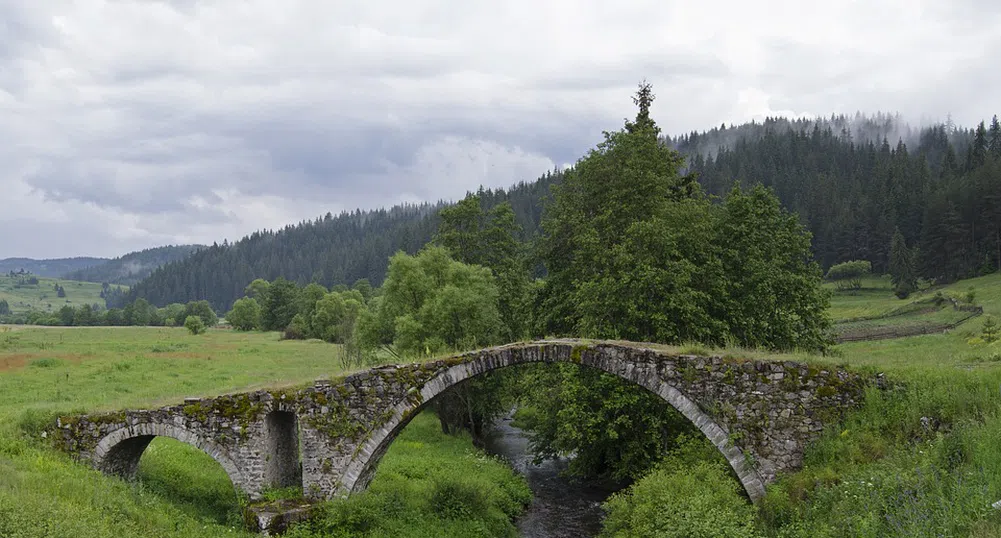 Пожарът в Родопите се разраства