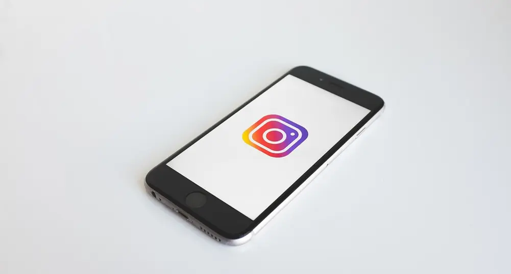 В Instagram вече можете да следвате не само хора, но и хаштагове