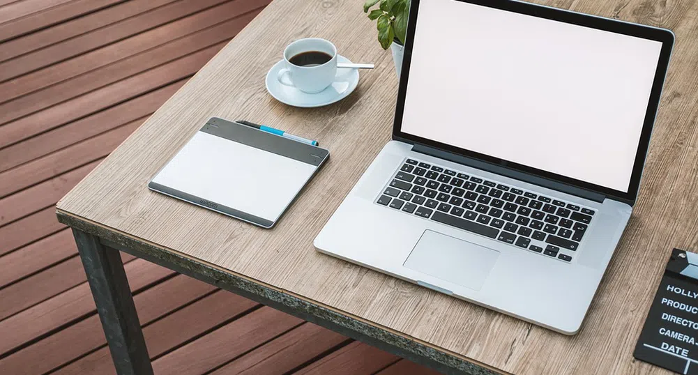 Не работете на масата за хранене