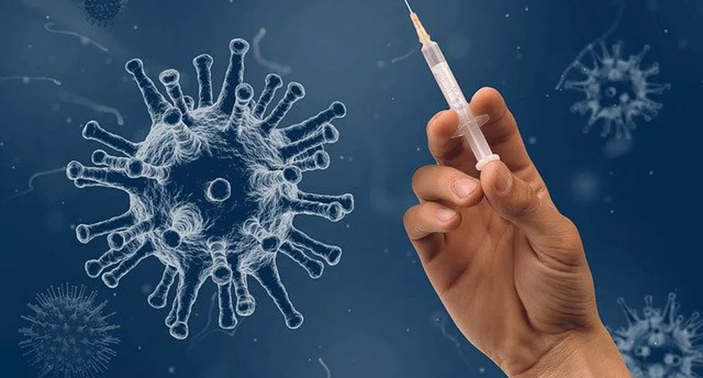 Кой може да си постави ваксина срещу Омикрон?