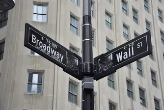 Спад в растежа изтри 100 млрд. долара от топ технологичните акции