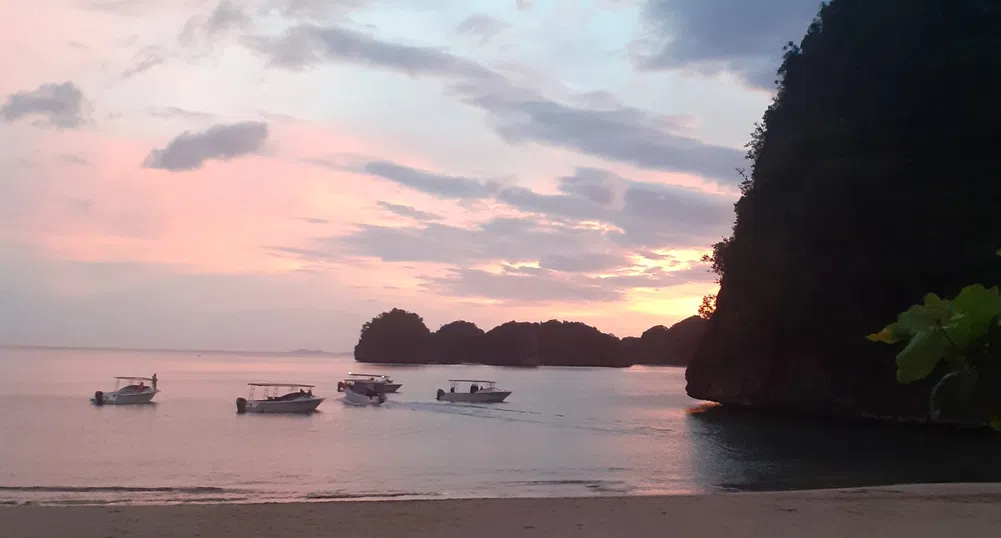 Заплахата от цунами след земетресението във Филипините е отминала