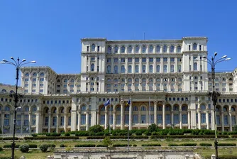 Румъния удължава извънредното положение с един месец