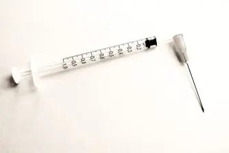 Израел иска да купи още 36 млн. дози за евентуално повторно ваксиниране