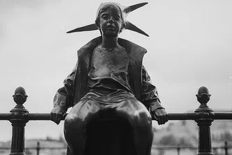 Пипни за късмет: От женски гърди в Париж до нос в Илинойс