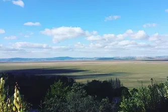 Това езеро е с площ 155 кв. км, а изчезва за часове