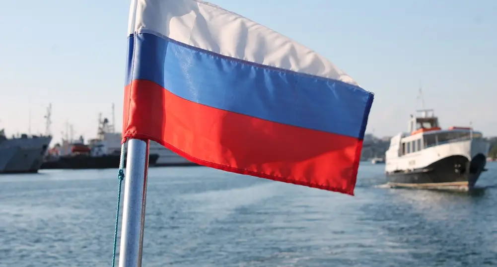 Русия иска британците да разкрият заплатата си, преди да ги пусне