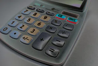 Спад на лихвите по жилищните и потребителските кредити през август