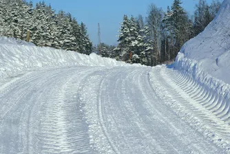 Преспите в Троянския проход достигат 2.5 м