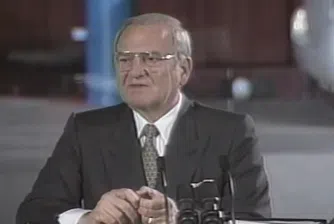 Автомобилният шеф знаменитост Лий Якока почина на 94 г.