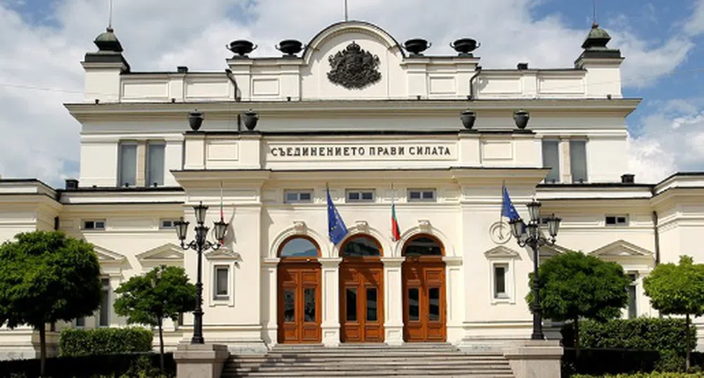 Депутатите решават окончателно за по-ниското ДДС на напитки и услуги