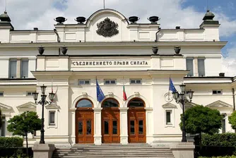 Депутатите решават окончателно за по-ниското ДДС на напитки и услуги