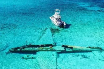 За любители на дълбините: Пет потопени самолета, които да изследвате