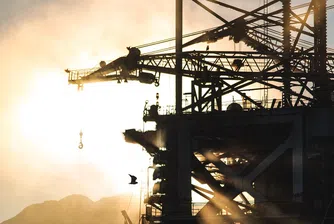 Петролът поскъпна, Байдън посегна към резерва