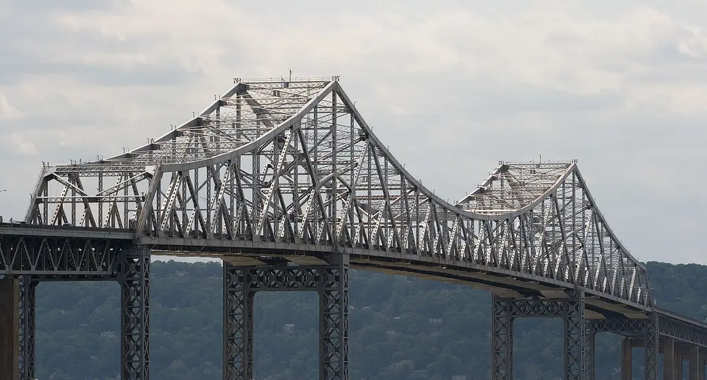 Ню Йоркският Tappan Zee Bridge беше официално открит