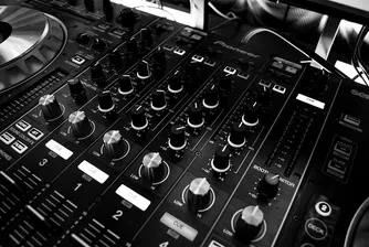 Приходите от музика в световен мащаб достигат 26 млрд. долара през 2021 г.