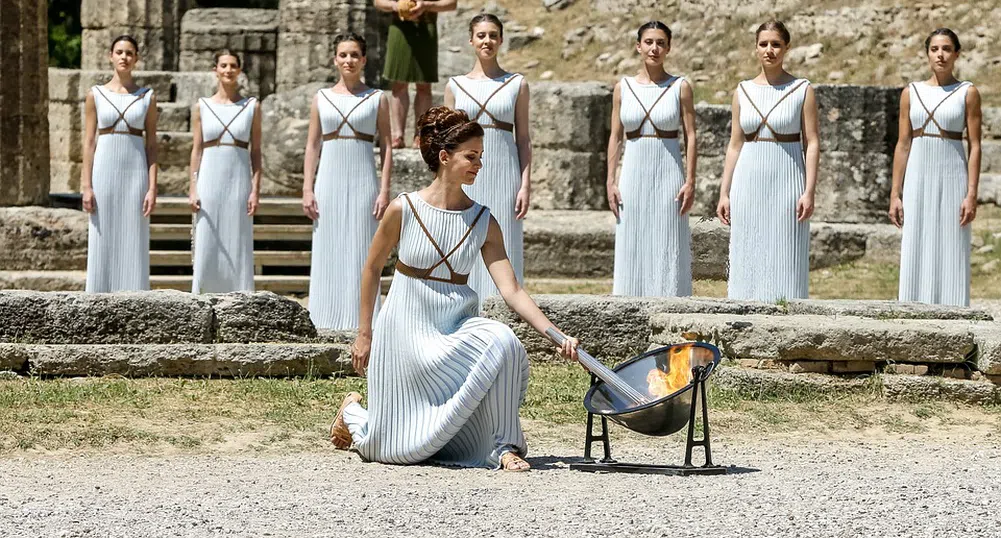 В Япония запалиха олимпийския огън без публика (видео)
