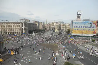 Икономиката на Украйна се свила двойно заради санкциите към Русия