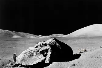 Възможно ли е лунният прах да се превърне в слънчева енергия?