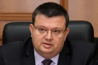 Цацаров: КПКОНП е отнела 37 имота и 119 МПС през 2019 г.