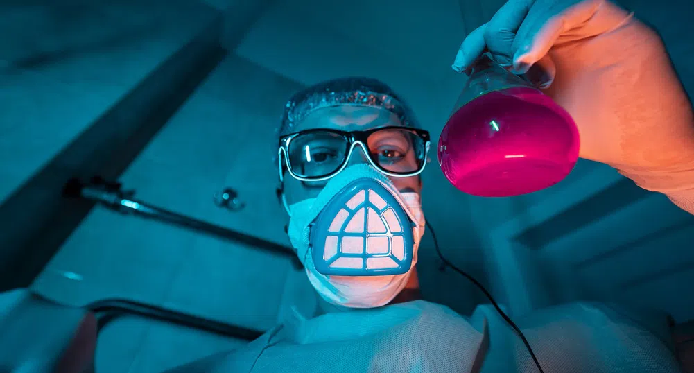 Вирусолог: Надявам се да приключим с COVID-19 до няколко месеца