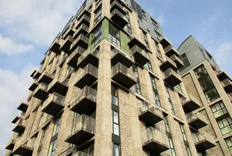 Продажбите на нови жилища в Лондон падат до най-ниското си ниво от 2012 г.