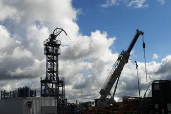 Великобритания с мораториум на добива на шистов газ чрез фракинг