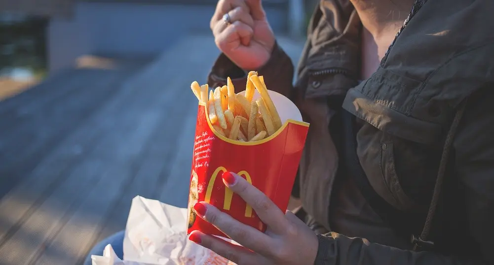 McDonald's спира работа за две седмици в Сингапур