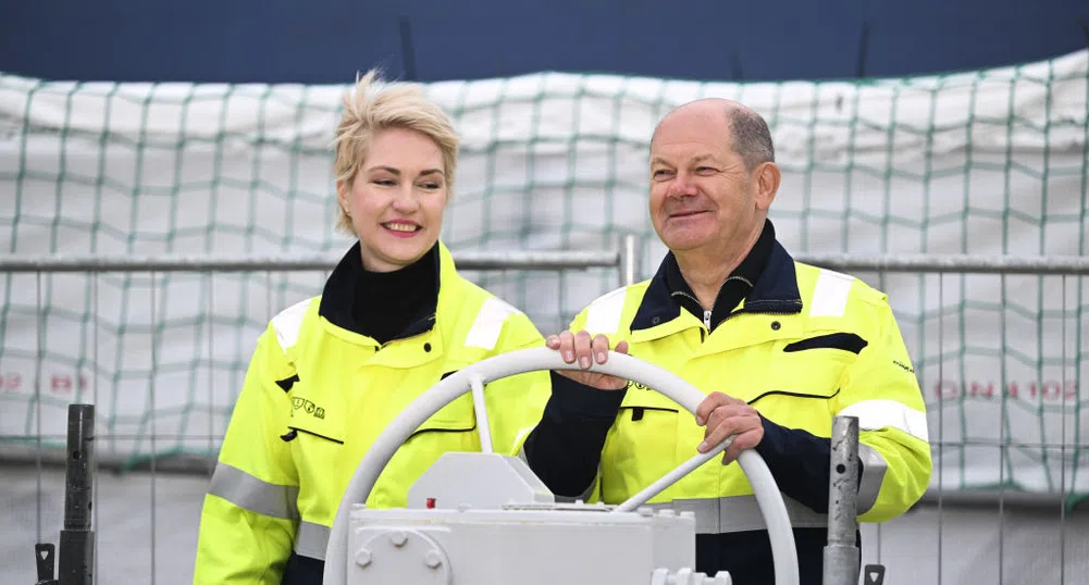 Шолц и Шфезех откриха втория плаващ LNG терминал в Германия