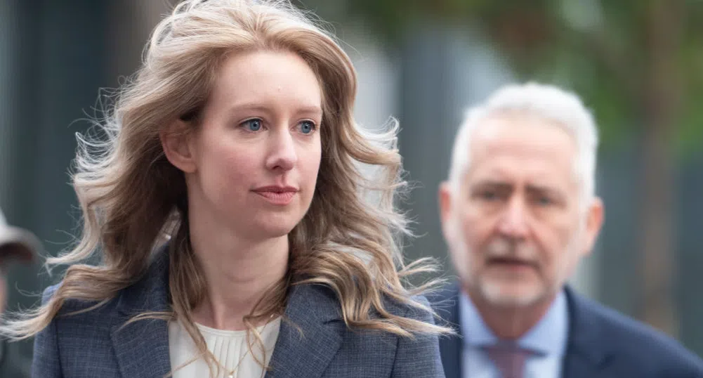 Принцесата на Силициевата долина влиза в затвора за 11 години