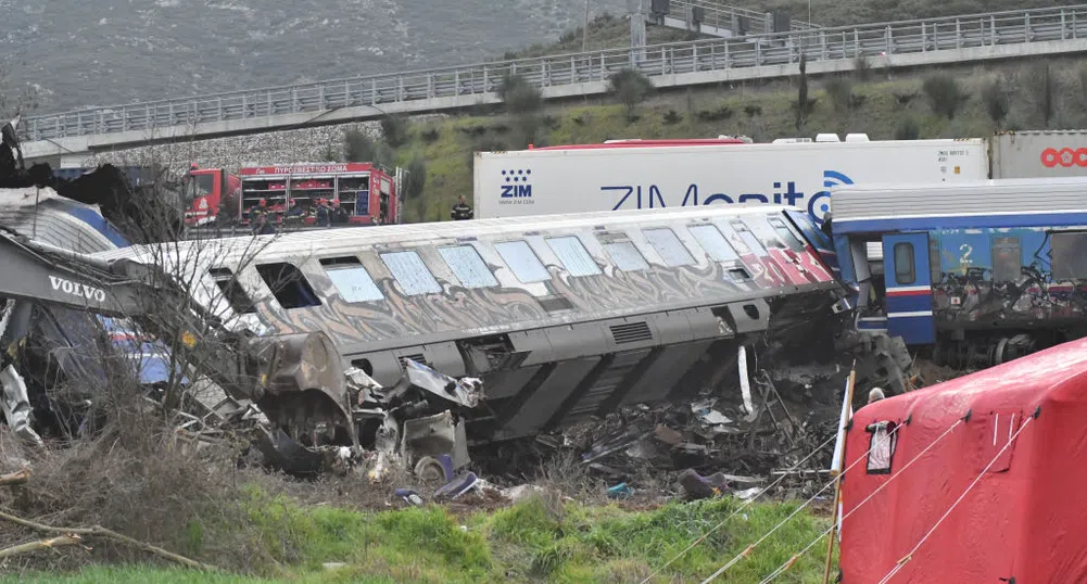 Двама българи са ранени при влаковата катастрофа в Гърция